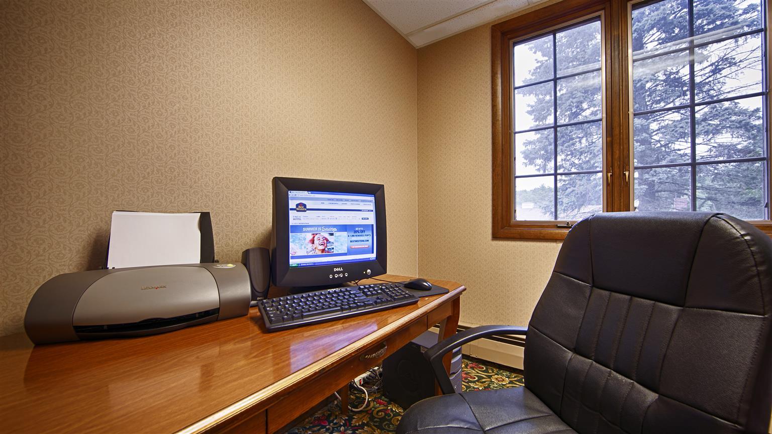 Red Roof Inn & Suites Hazleton Ngoại thất bức ảnh